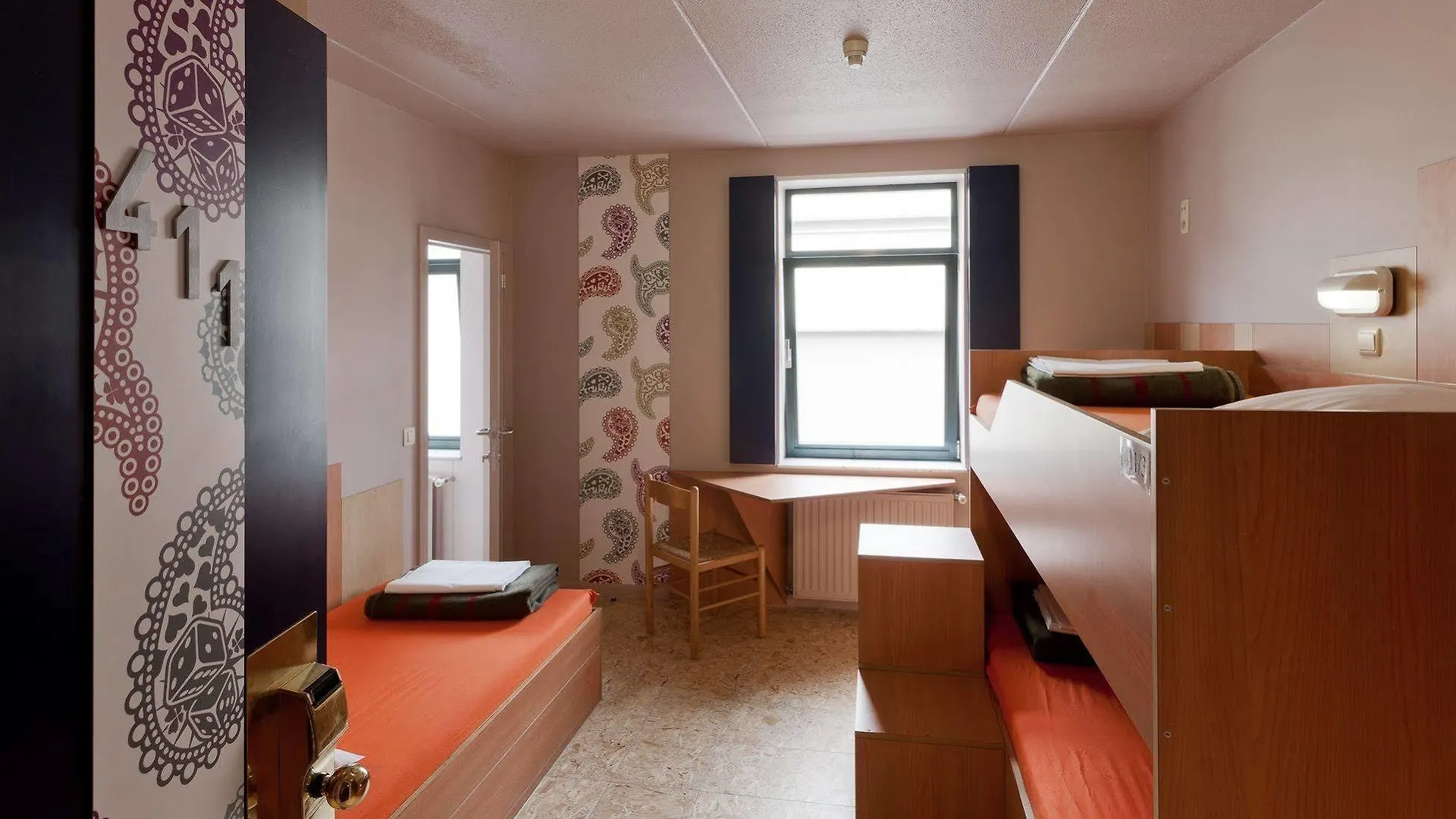 Sleep Well Youth Hostel Βρυξέλλες 0*,