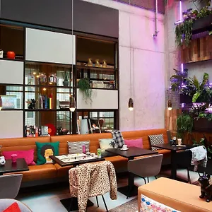Hotel Moxy Brussels Center, Ixelles