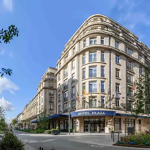 Le Plaza Szálloda