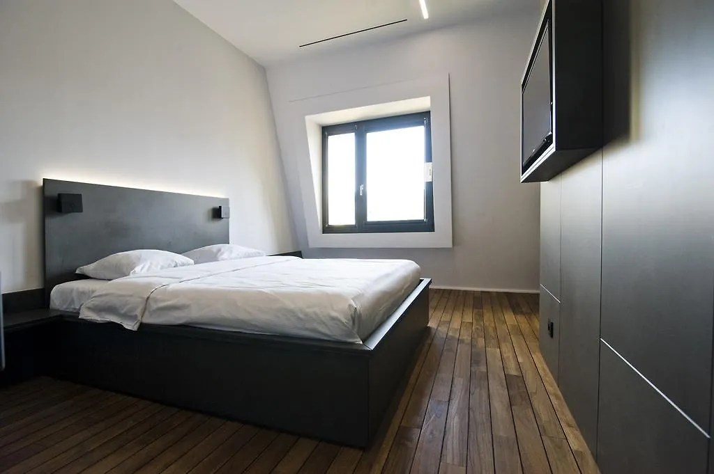 Sleep Well Youth Hostel Brüksel Belçika